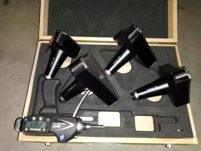 outils mesure diamètre intérieur numérique