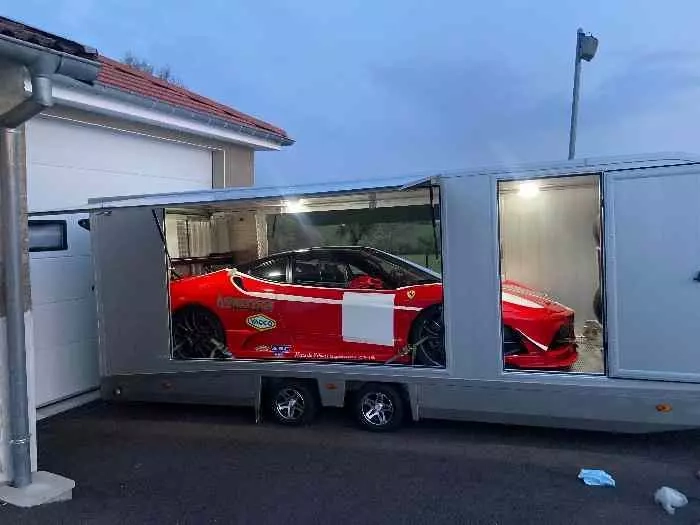 vends remorque fermée